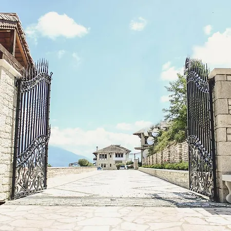 Kerculla Semesteranläggning (resort) Gjirokastër