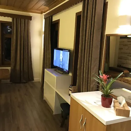 Kerculla 4*
