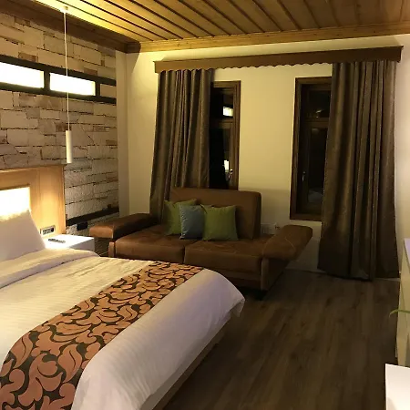 Kerculla 4* Gjirokastër